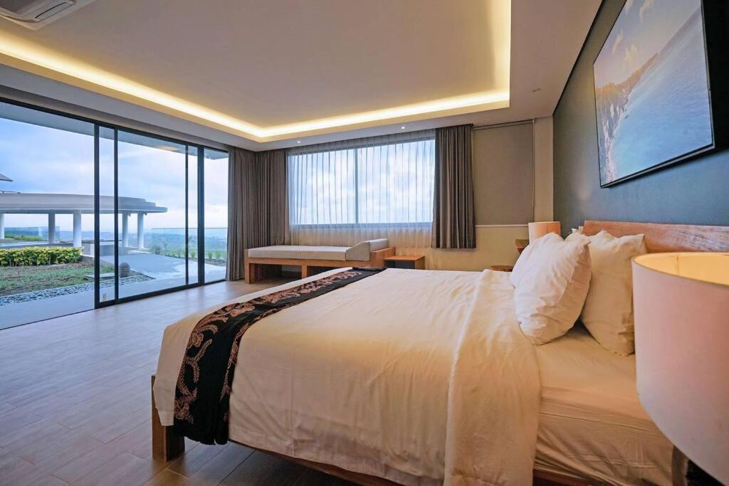 Grand Villa Uluwatu Ungasan  Exterior photo
